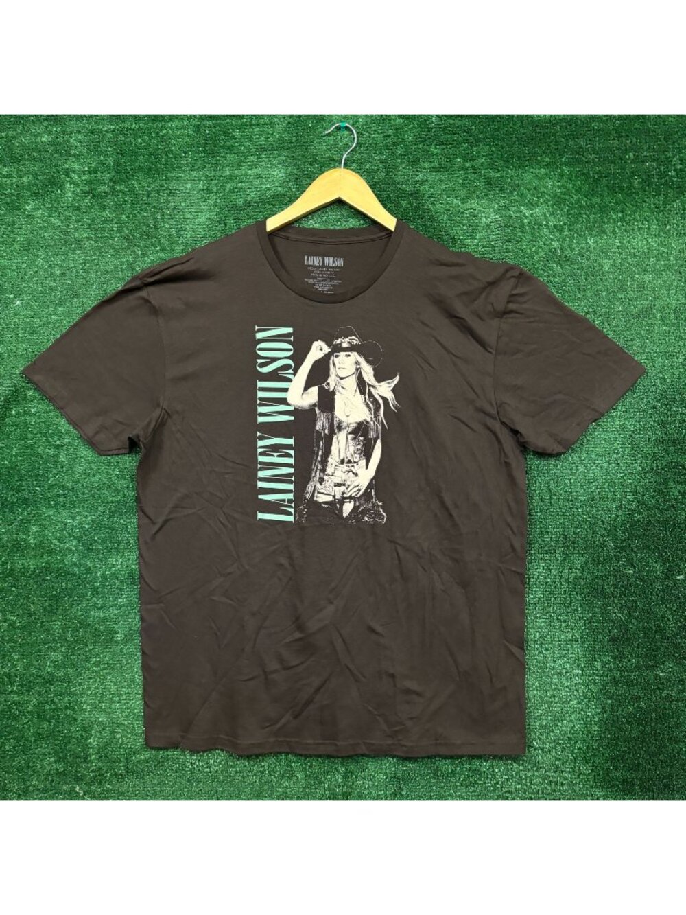Lainey Wilson Bell Bottom Country Album Country T-Shirt Size Extra Large